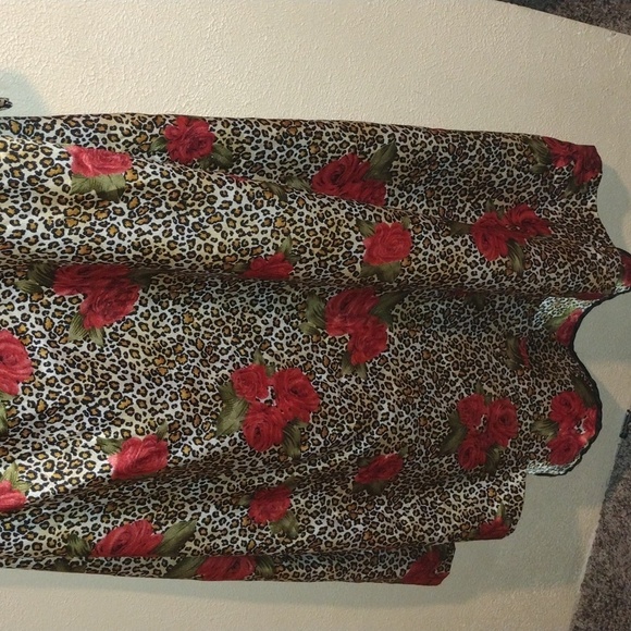 2 Piece Vintage Robe and Pajamas Set Leopard Print Rose by Liz Banks S - Picture 5 of 7